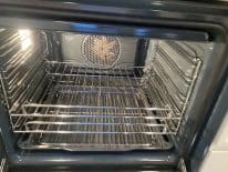 end of lease cleaning tips - cleaning oven